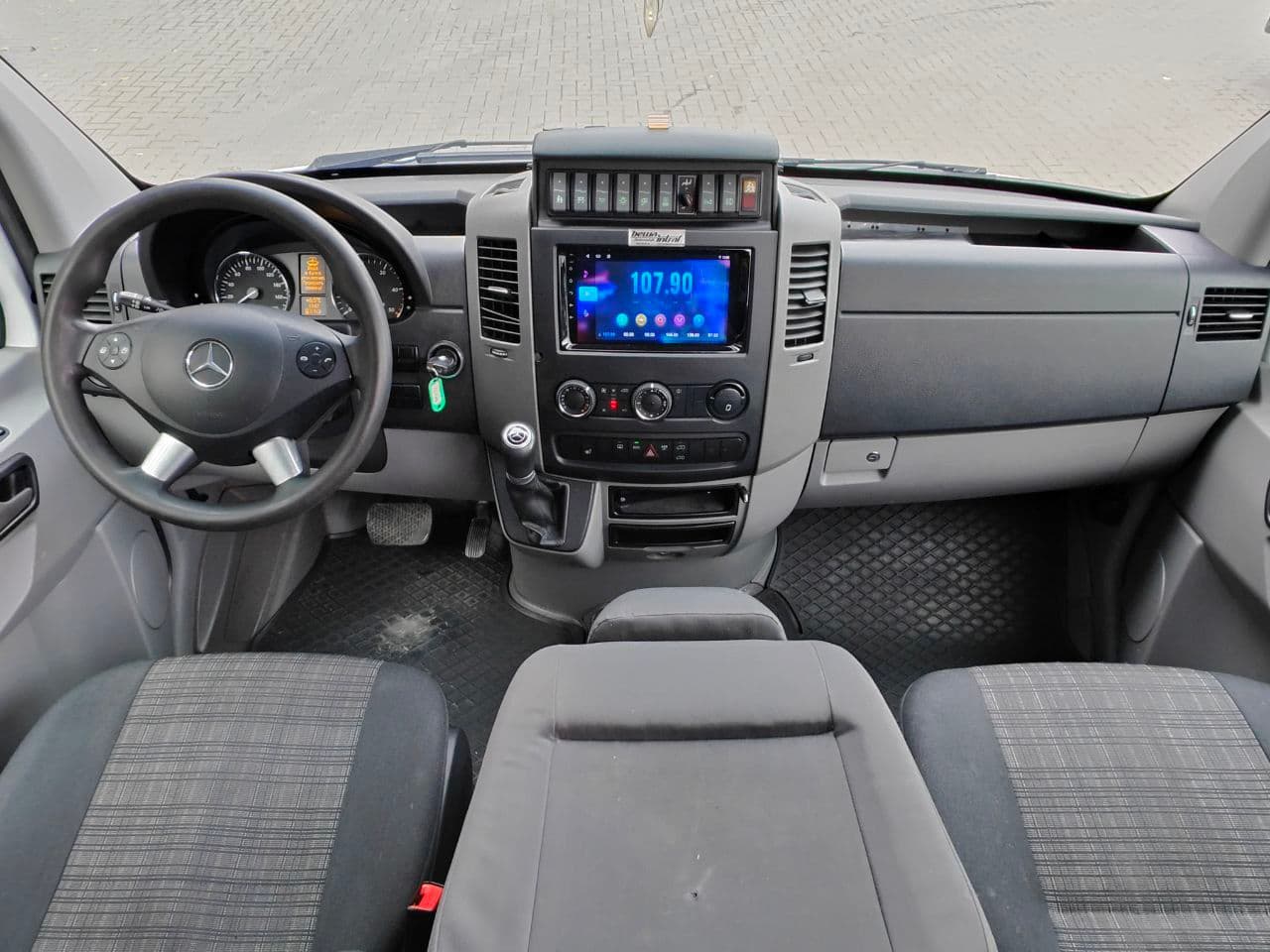 2016 Mercedes Sprinter — Miniatură 6