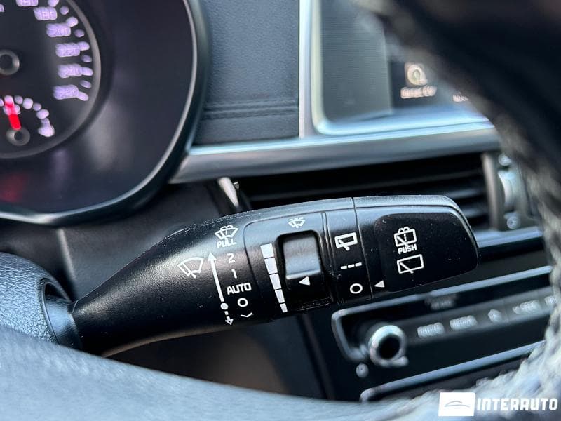 2018 Kia Optima — Miniatură 16