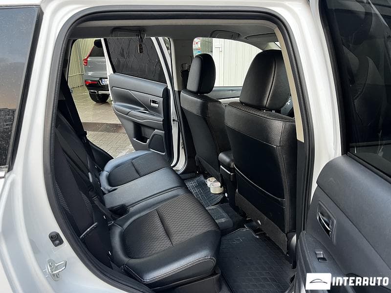 2014 Mitsubishi Outlander — Miniatură 12
