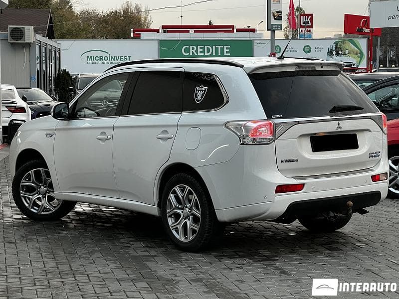 2014 Mitsubishi Outlander — Miniatură 2