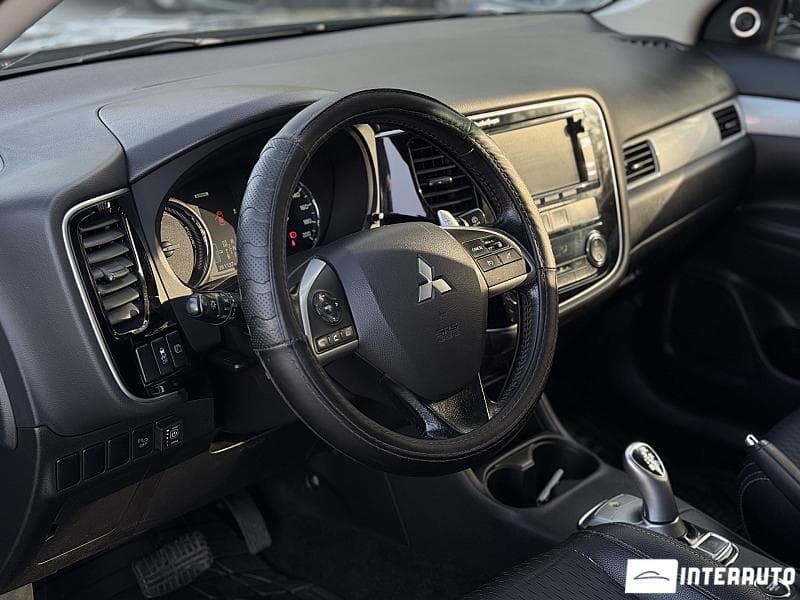 2013 Mitsubishi Outlander — Miniatură 8
