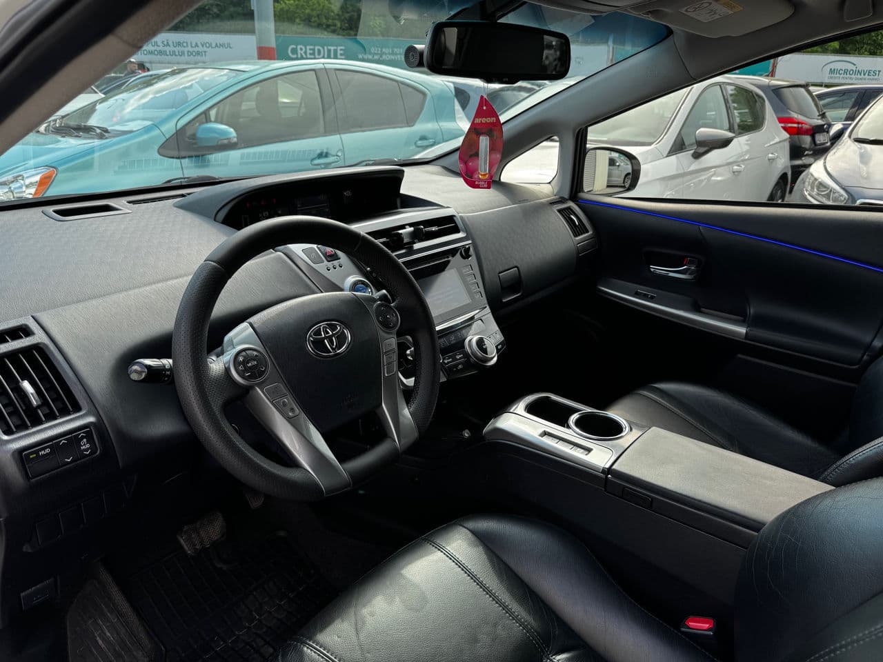 Toyota Prius Plus / V 2015 — Миниатюра 6