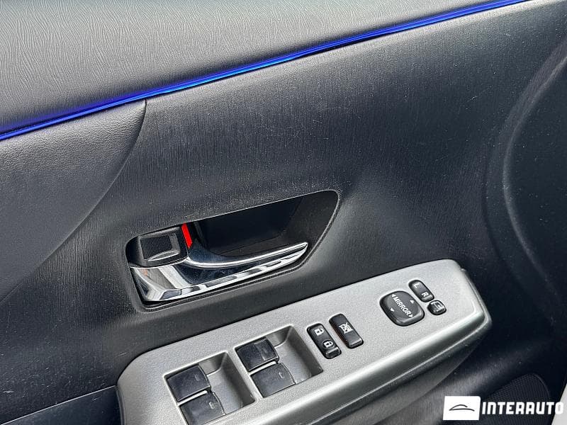Toyota Prius Plus / V 2015 — Миниатюра 15
