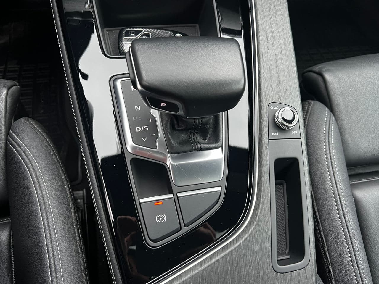 2022 Audi A4 — Miniatură 16