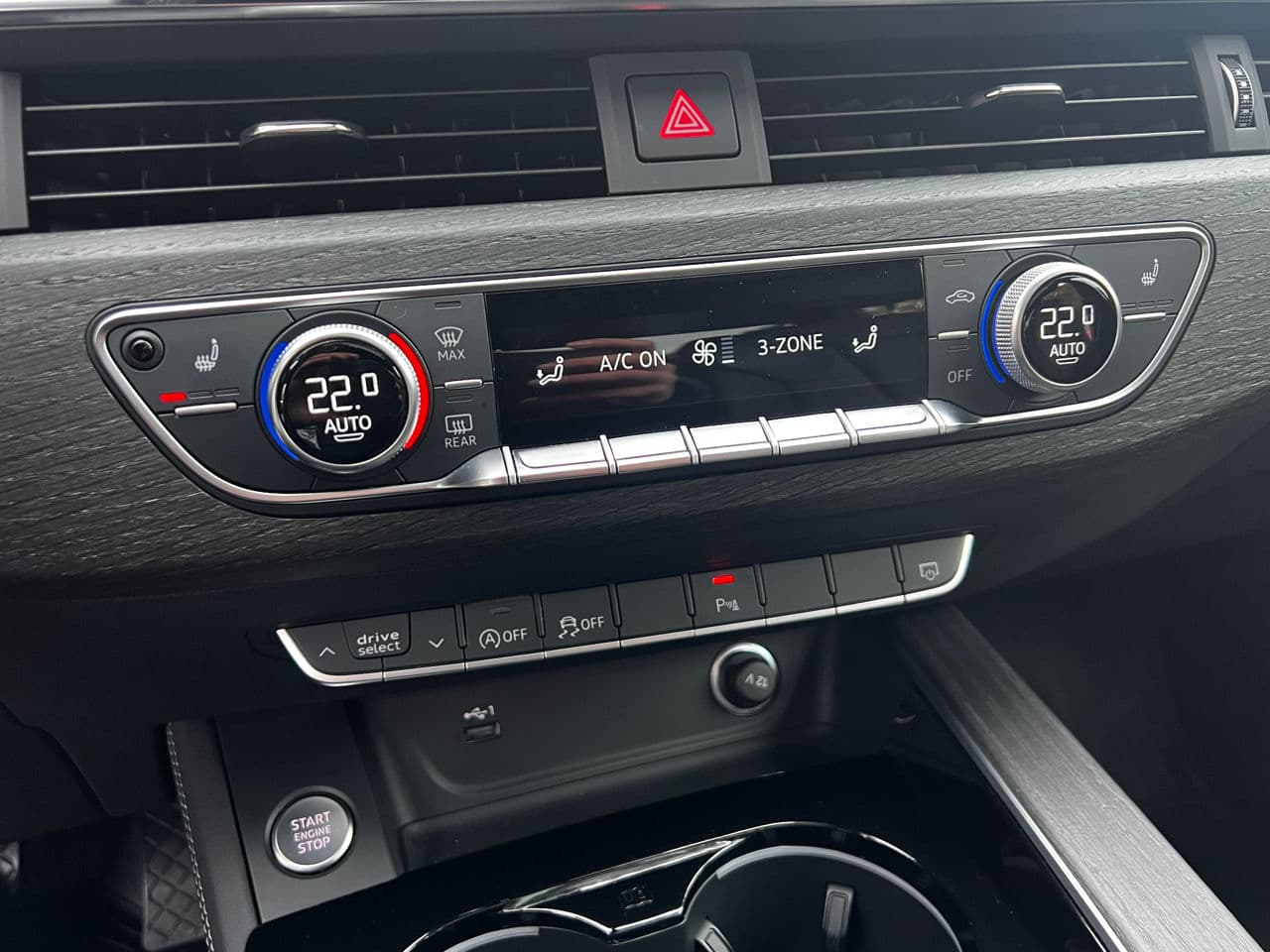 2022 Audi A4 — Miniatură 11