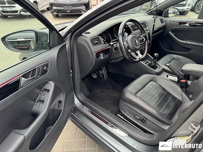 2017 Volkswagen Jetta GLI — Miniatură 9