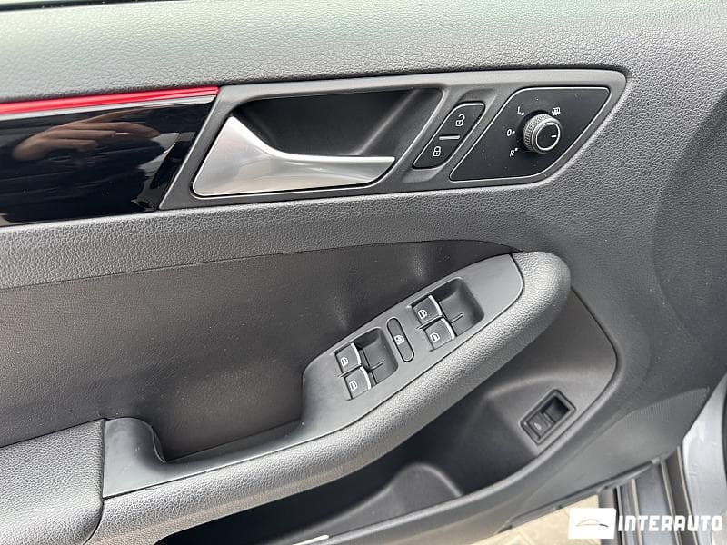 2017 Volkswagen Jetta GLI — Miniatură 10