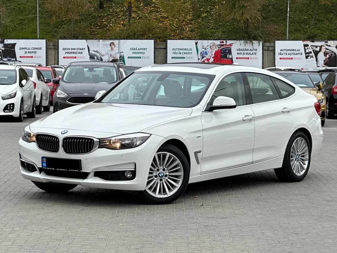 2015 BMW 320 GT — Miniatură 2