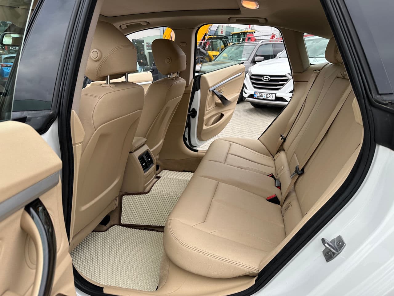 2015 BMW 320 GT — Miniatură 12