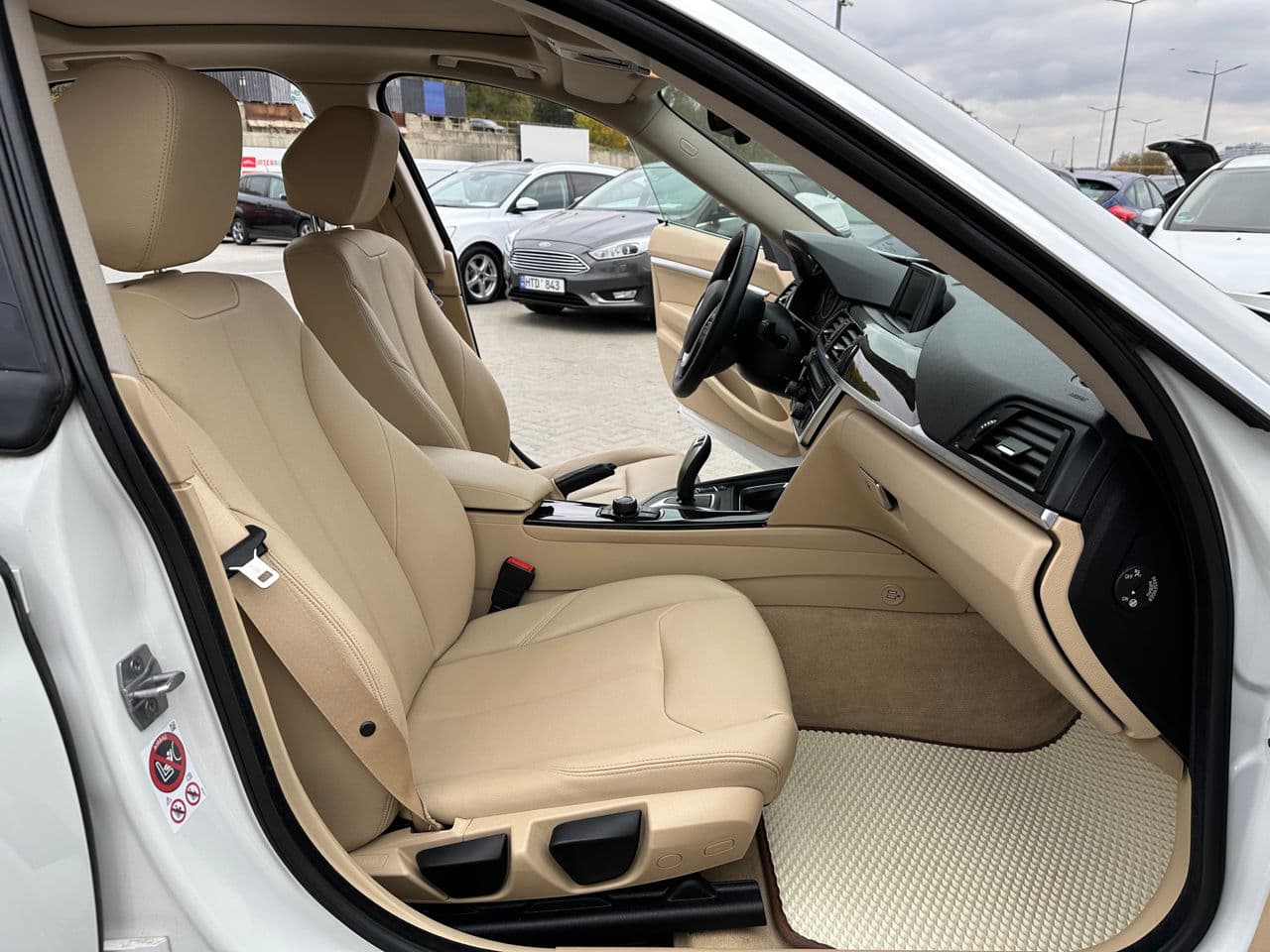 2015 BMW 320 GT — Miniatură 15