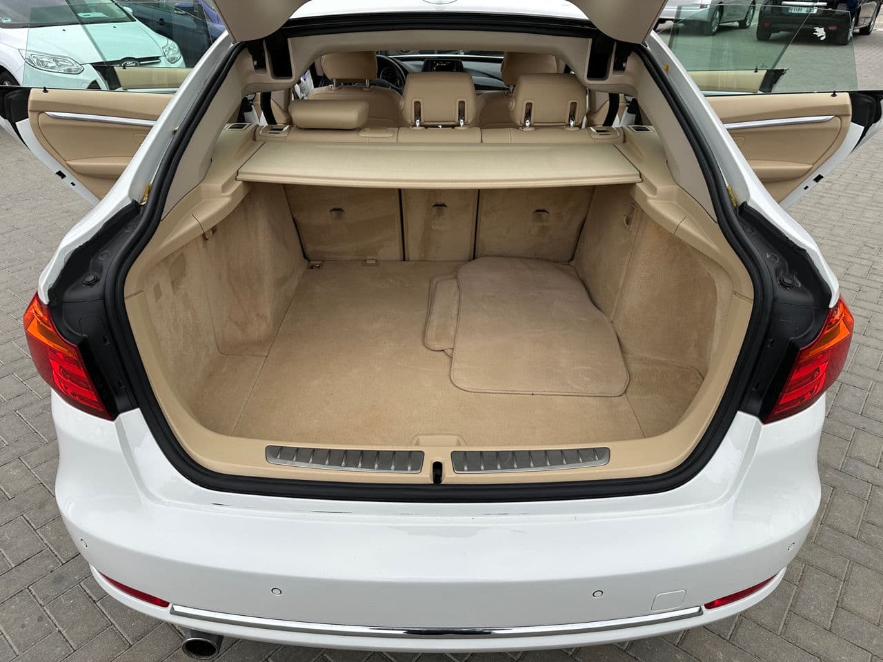 2015 BMW 320 GT — Miniatură 20