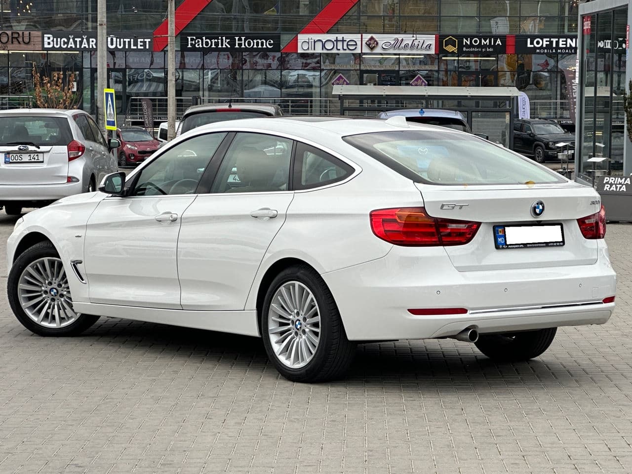 2015 BMW 320 GT — Miniatură 4
