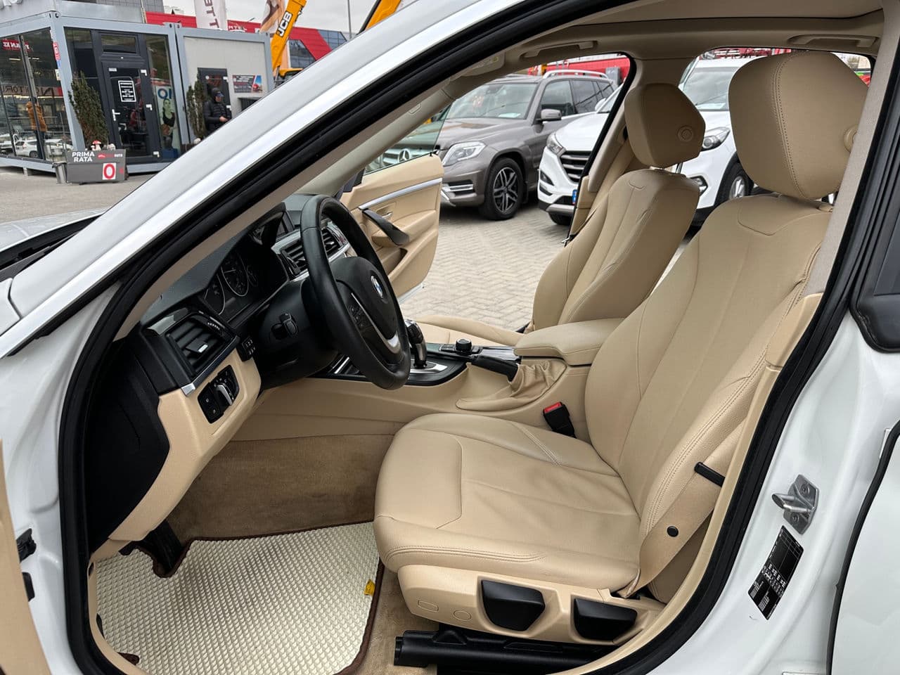 2015 BMW 320 GT — Miniatură 5
