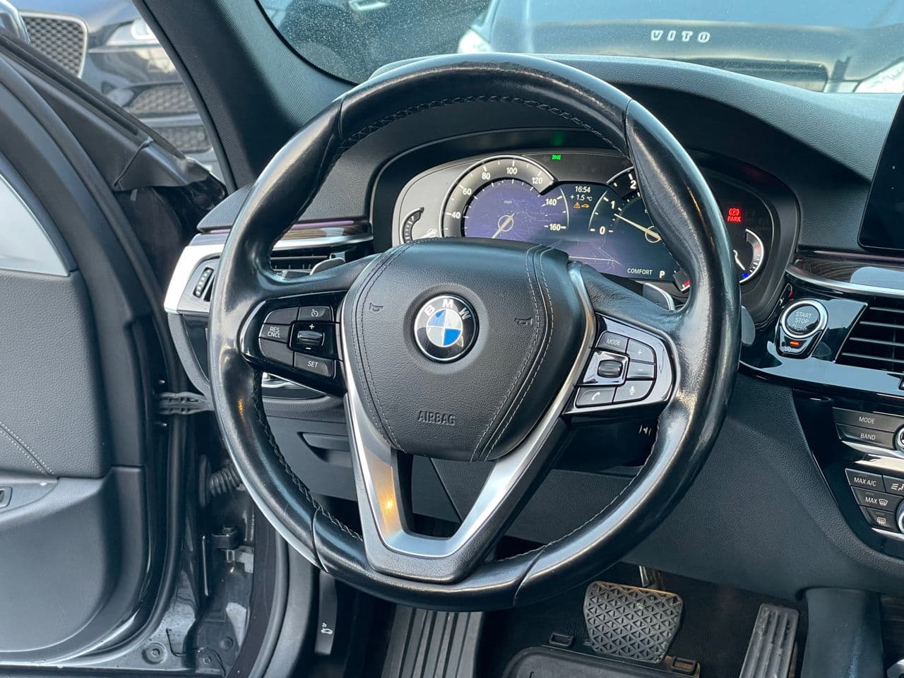 2018 BMW 530 — Miniatură 10