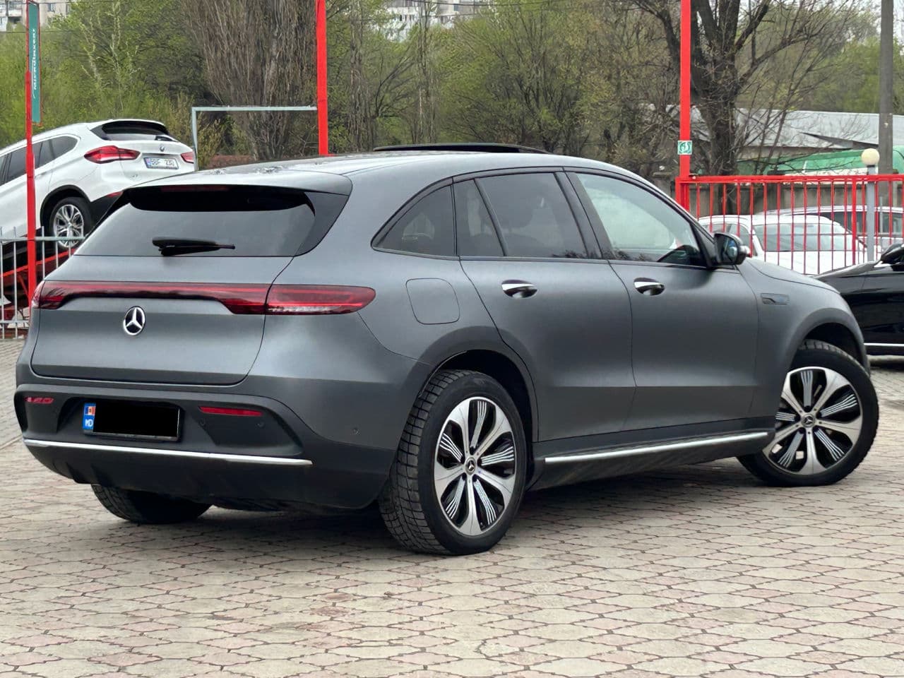 2020 Mercedes EQC 400 — Miniatură 3