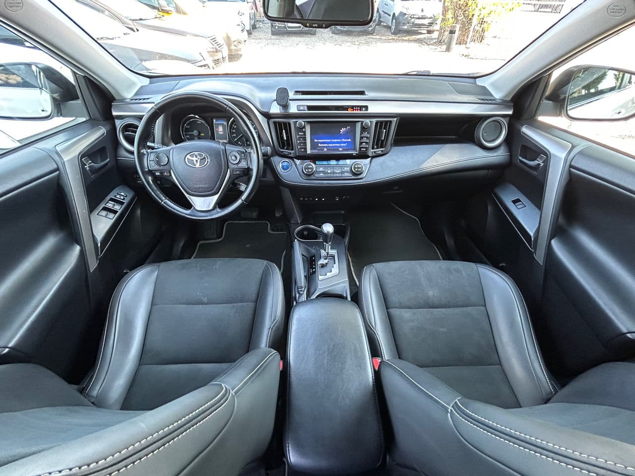 2017 Toyota Rav-4 — Miniatură 9