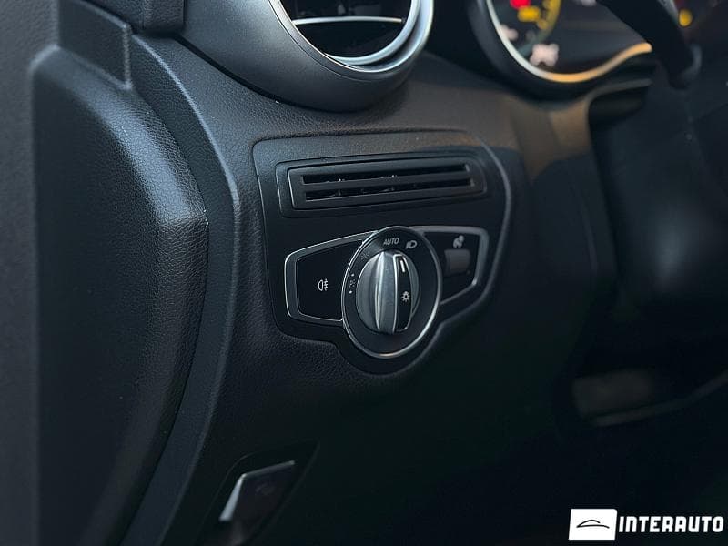 2019 Mercedes GLC 220d — Miniatură 10