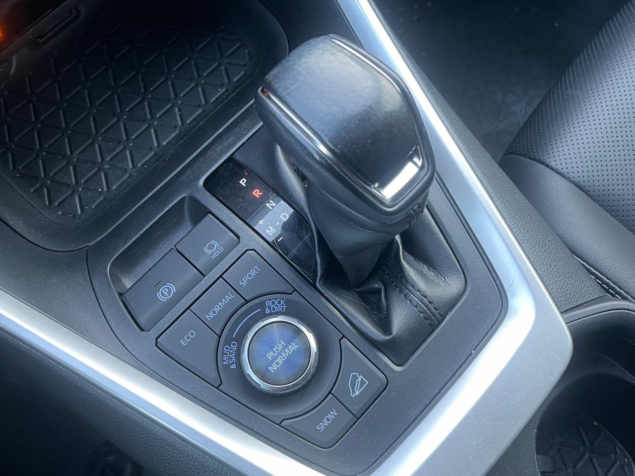 2019 Toyota Rav-4 — Miniatură 17
