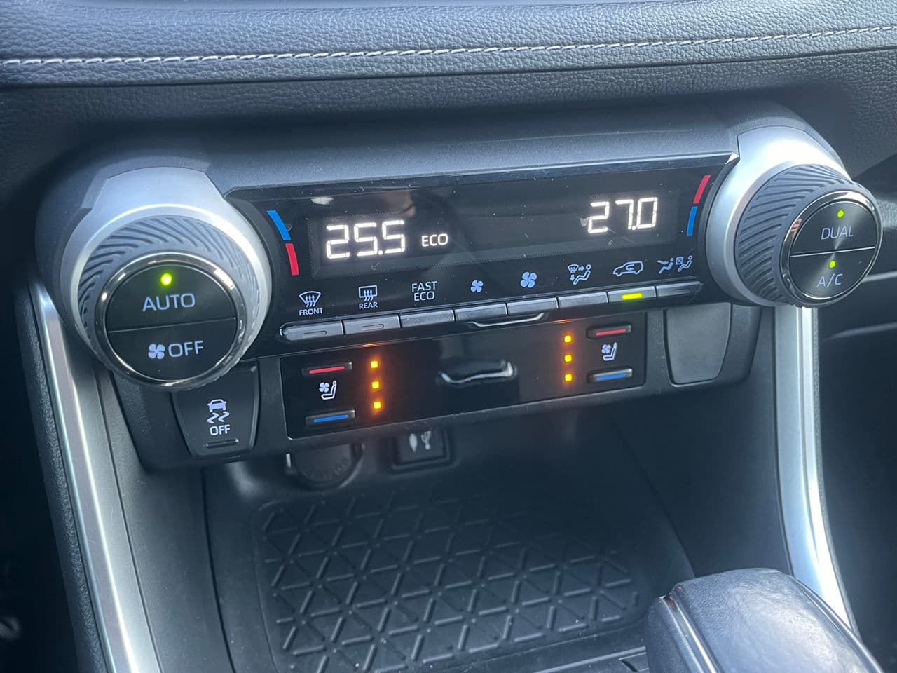 2019 Toyota Rav-4 — Miniatură 16