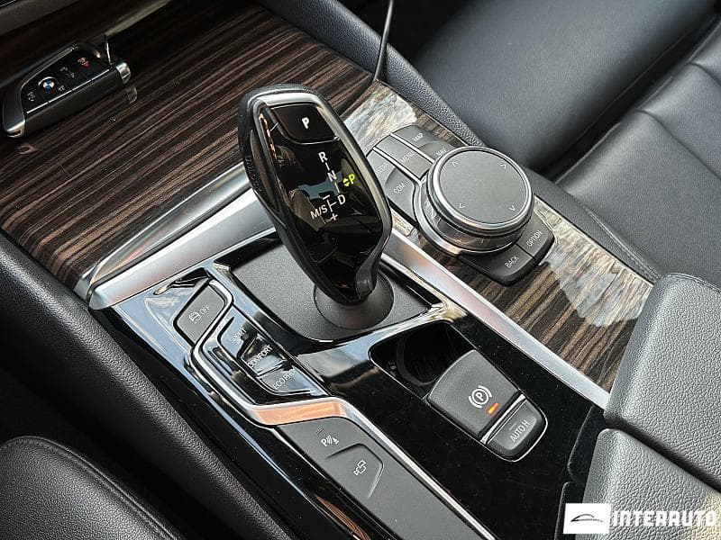 2018 BMW 530 — Miniatură 18
