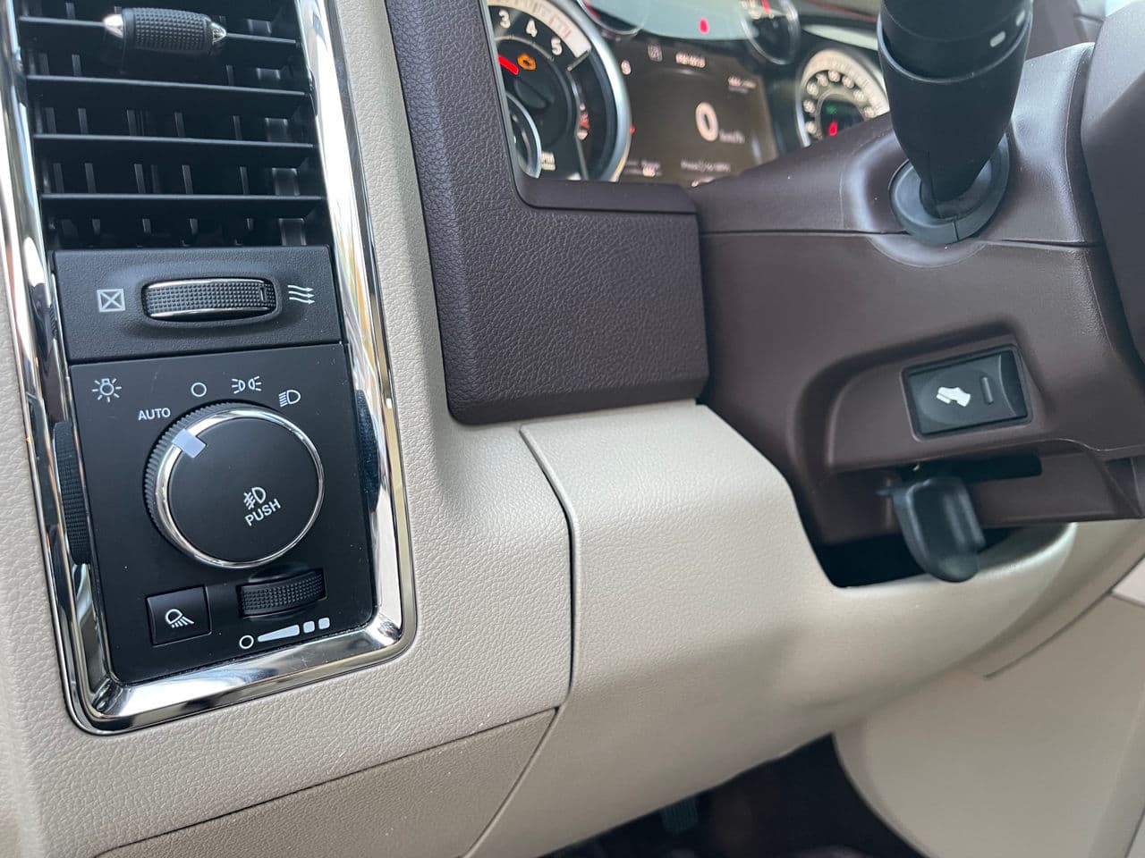 2016 Dodge RAM — Miniatură 7