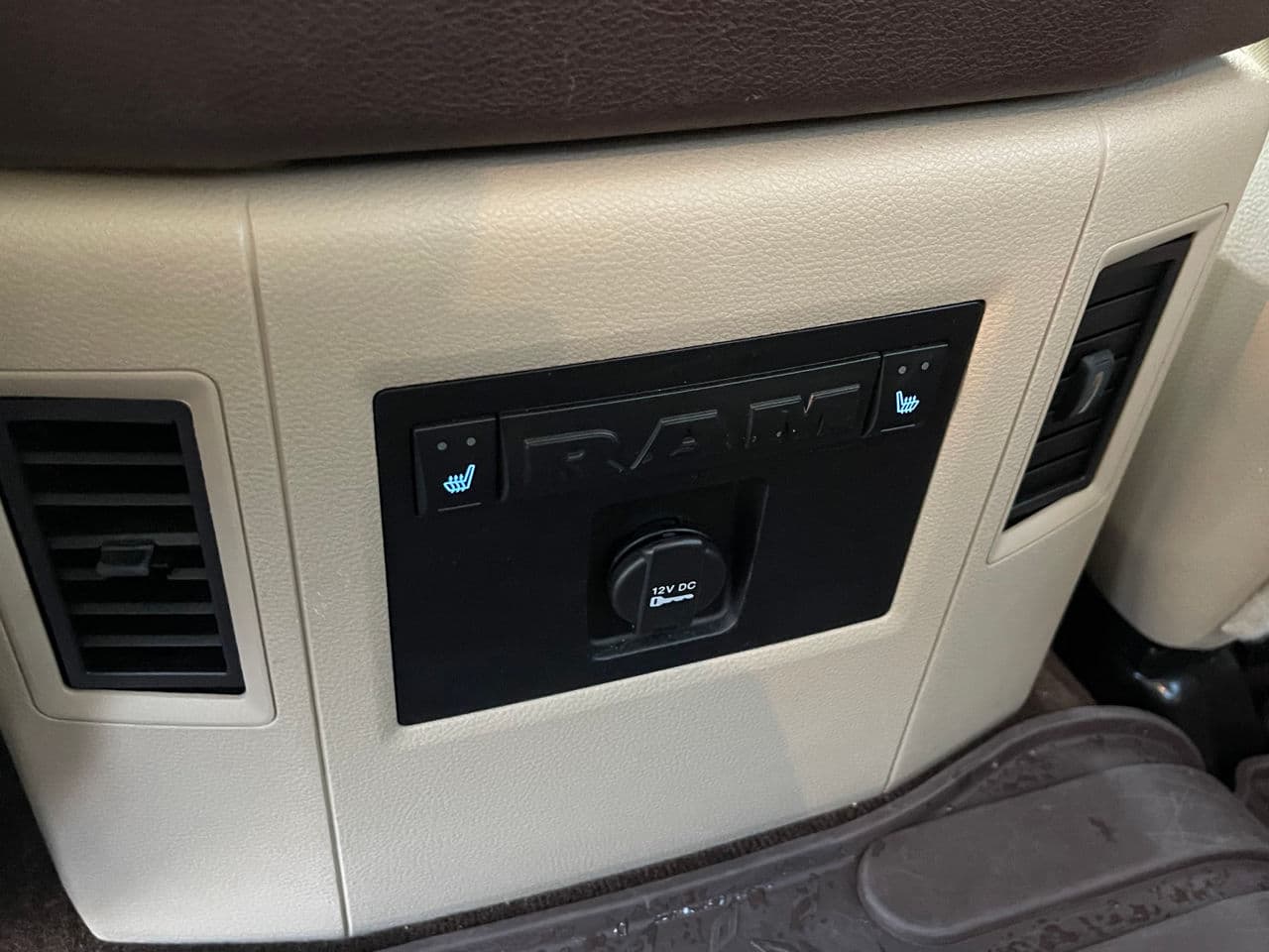 2016 Dodge RAM — Miniatură 15