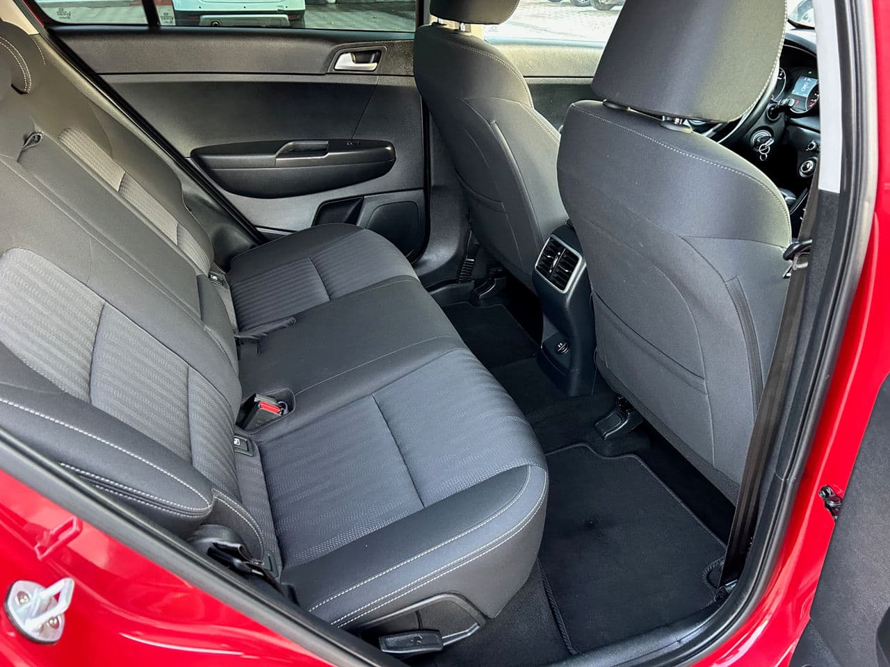 2019 Kia Sportage — Miniatură 17
