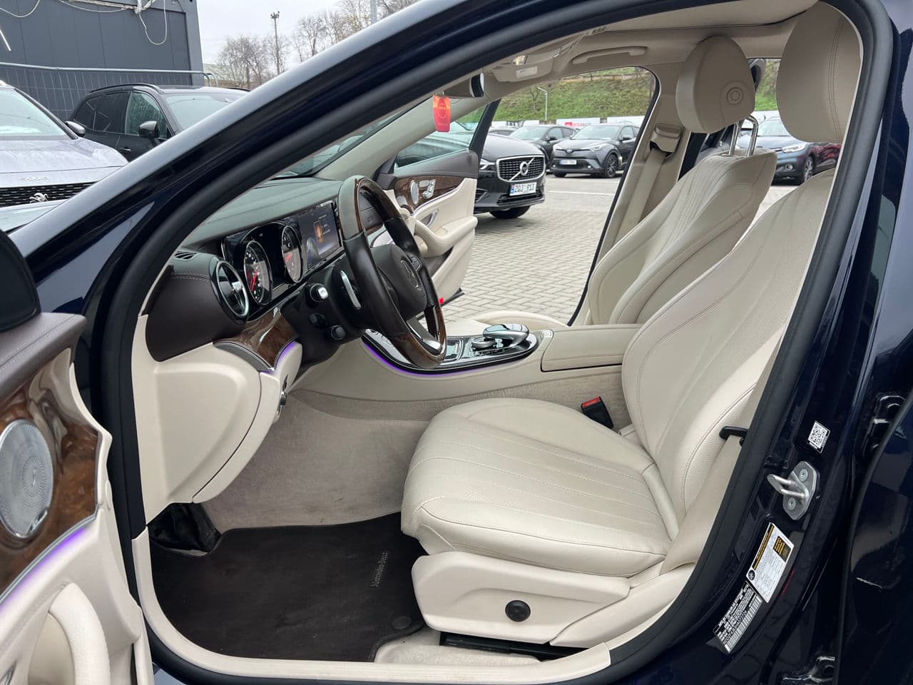 2016 Mercedes E 300 — Miniatură 5