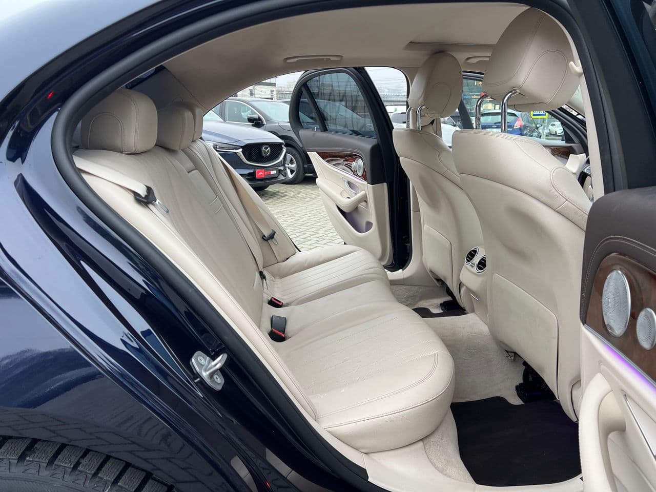 2016 Mercedes E 300 — Miniatură 15