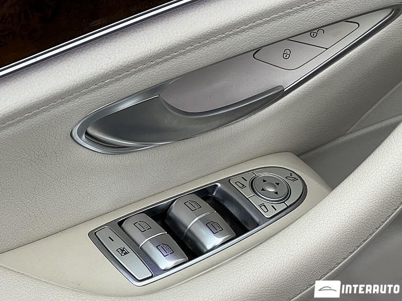 2016 Mercedes E 300 — Miniatură 20