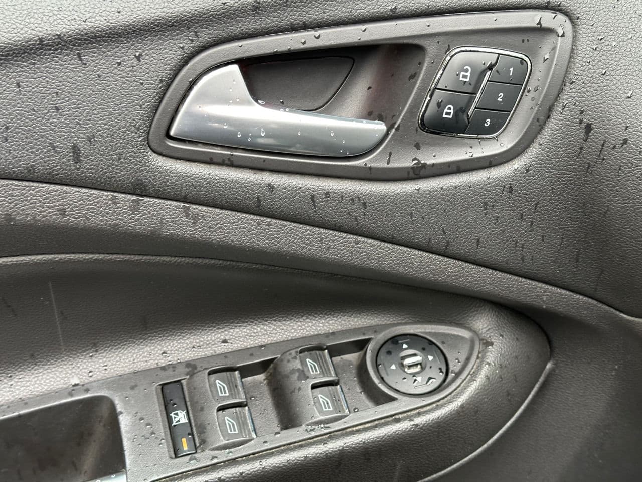 2012 Ford Escape — Miniatură 13