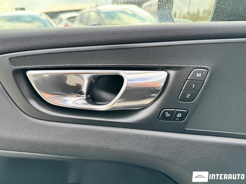 2017 Volvo XC 60 — Miniatură 25
