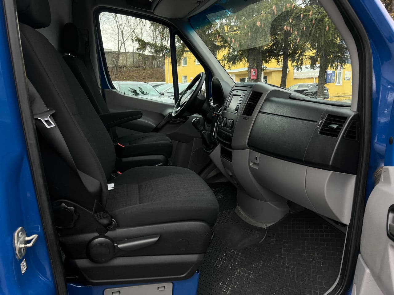 2017 Mercedes Sprinter — Miniatură 12
