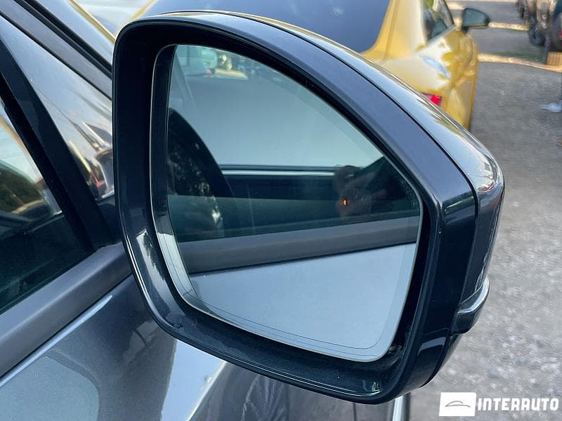 2018 Jaguar E-Pace — Miniatură 6