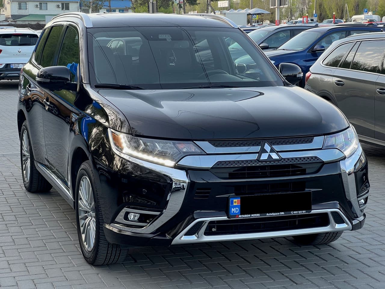 Mitsubishi Outlander 2019 — Миниатюра 3