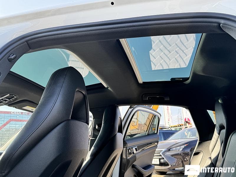 2018 Porsche Panamera — Miniatură 15