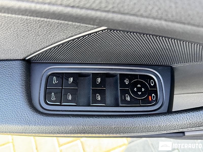 2018 Porsche Panamera — Miniatură 21