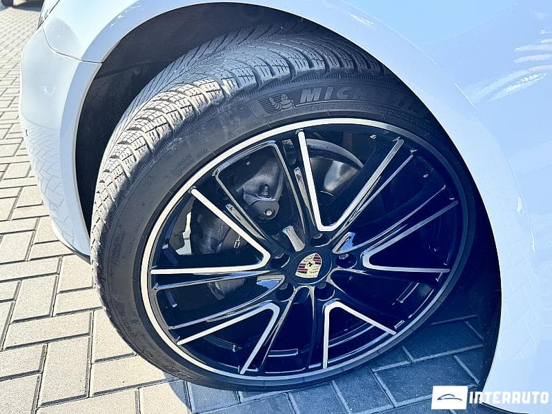 2018 Porsche Panamera — Miniatură 19