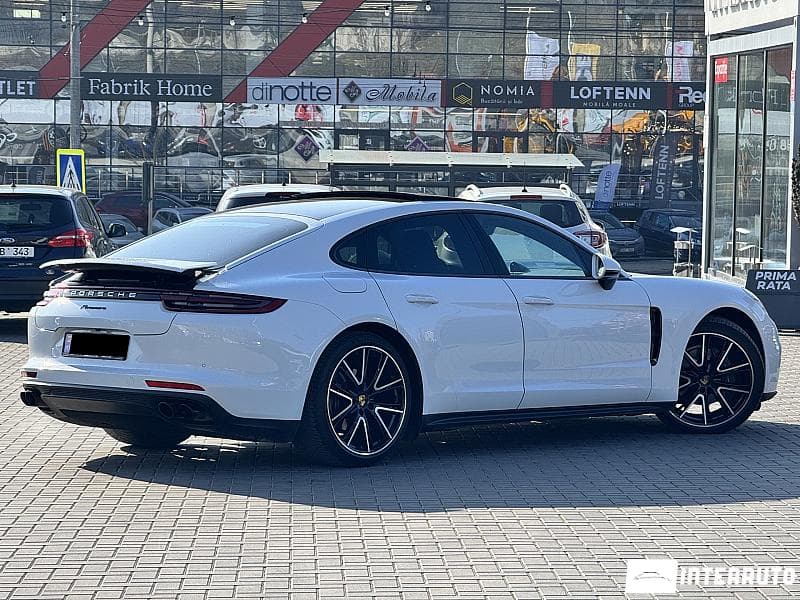 2018 Porsche Panamera — Miniatură 3