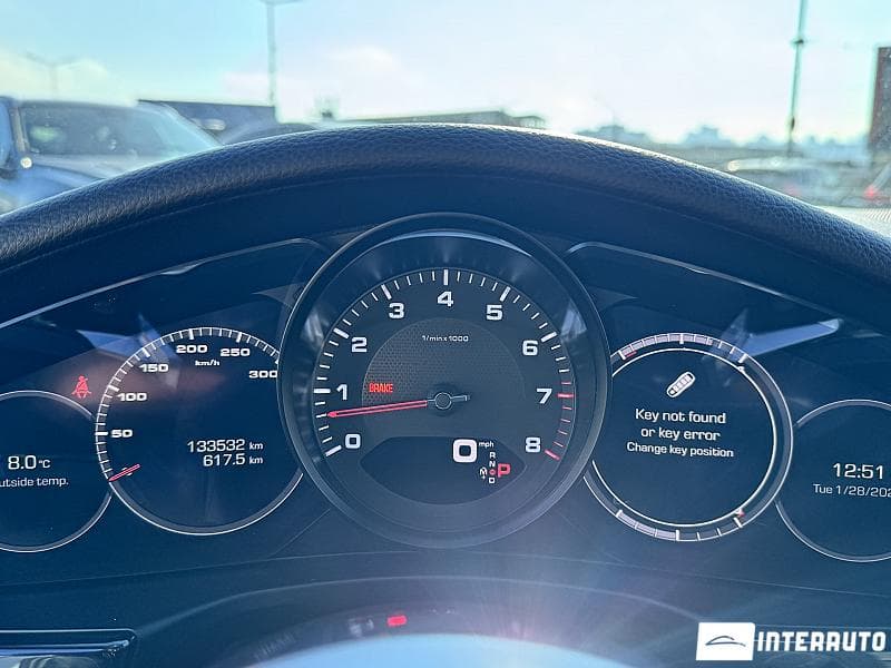 2018 Porsche Panamera — Miniatură 10