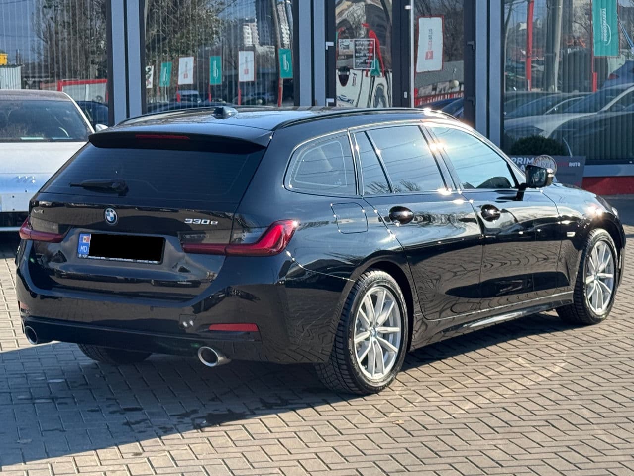 BMW 330E 2022 — Миниатюра 3