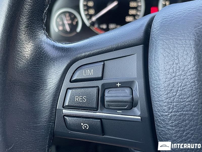 2015 BMW 520 — Miniatură 9