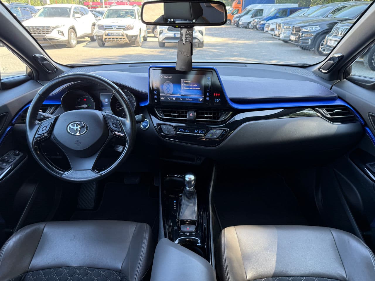 2017 Toyota C-HR — Miniatură 10