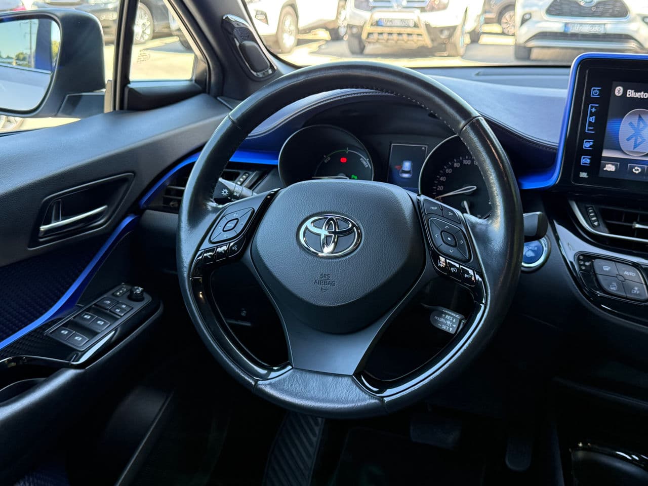 2017 Toyota C-HR — Miniatură 11