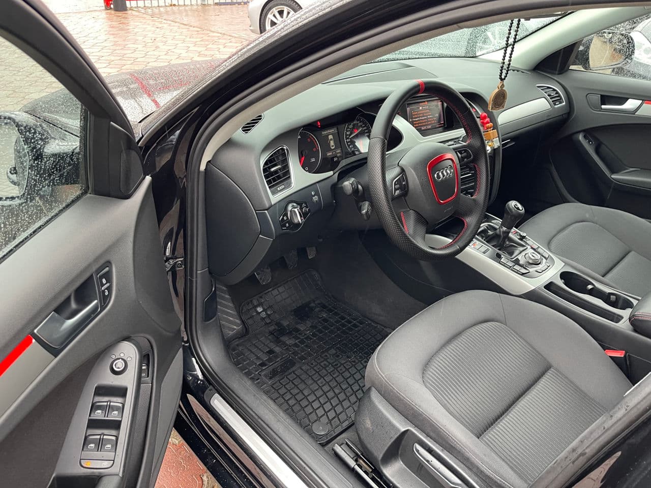 2011 Audi A4 — Miniatură 5