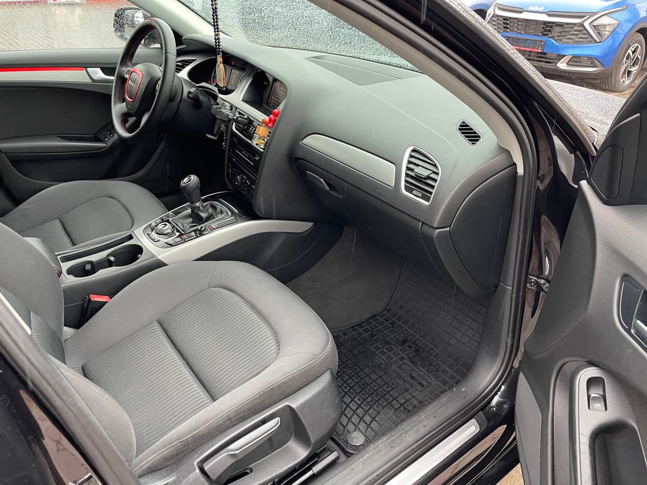 2011 Audi A4 — Miniatură 13