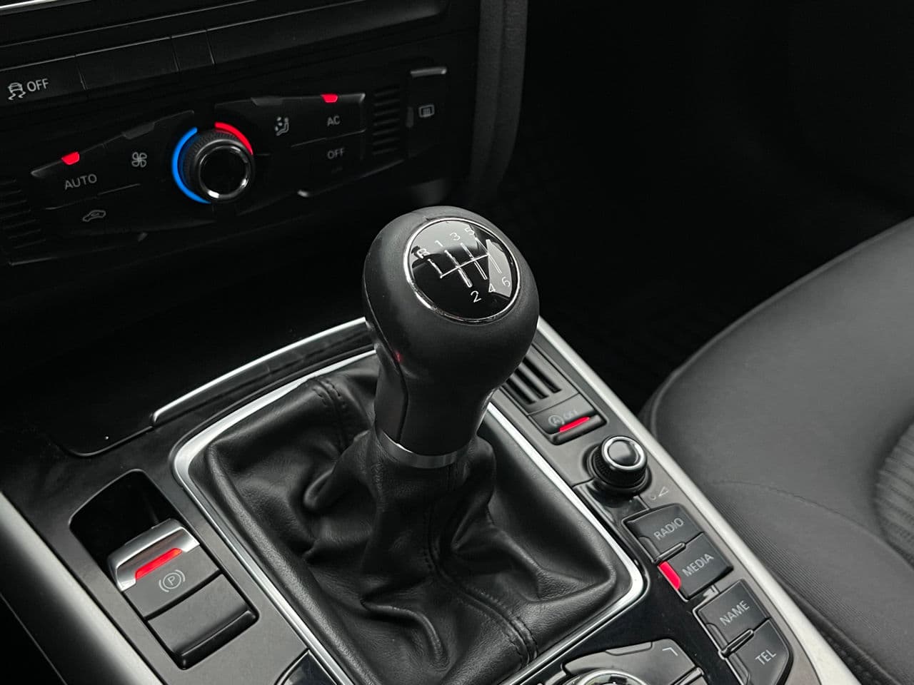 2011 Audi A4 — Miniatură 12