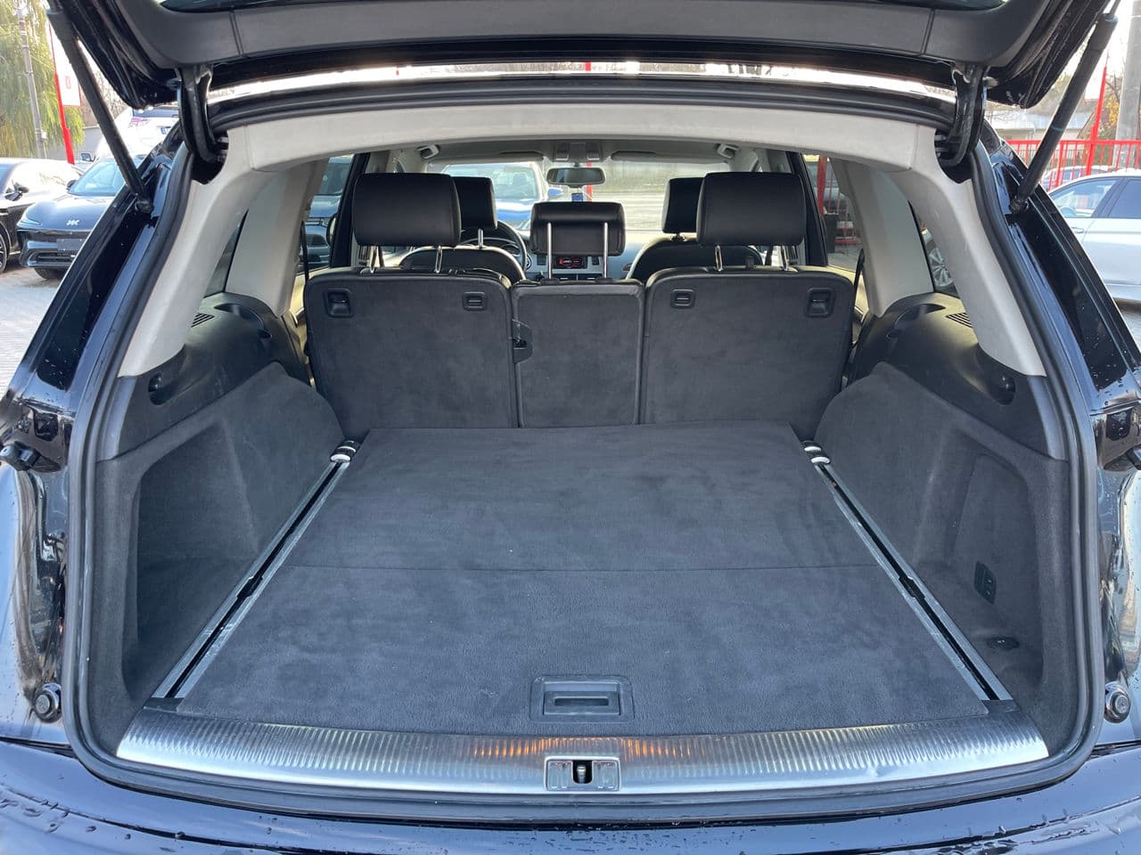 2011 Audi Q7 — Miniatură 17