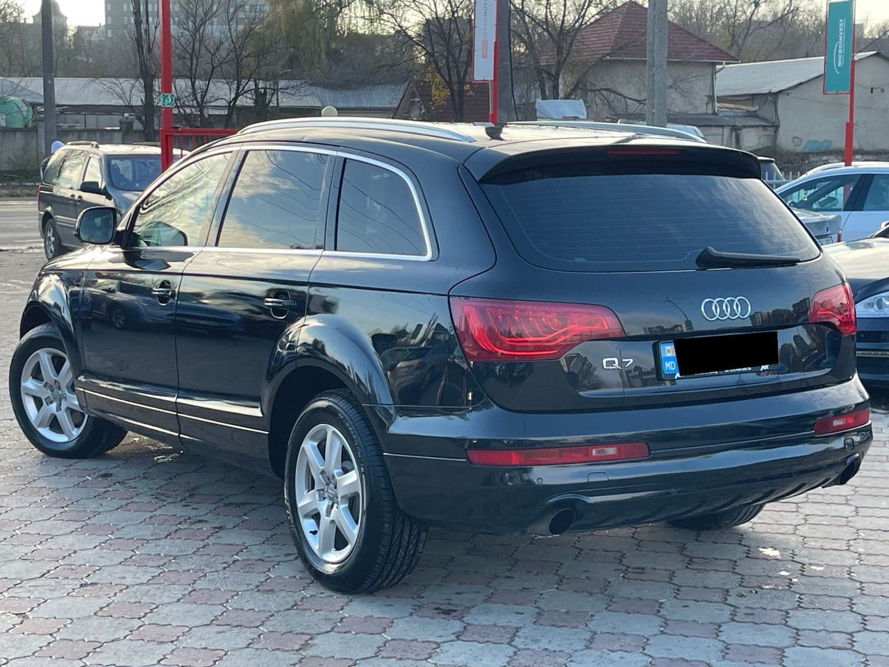 2011 Audi Q7 — Miniatură 2