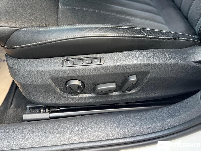 2020 Skoda Superb — Miniatură 14